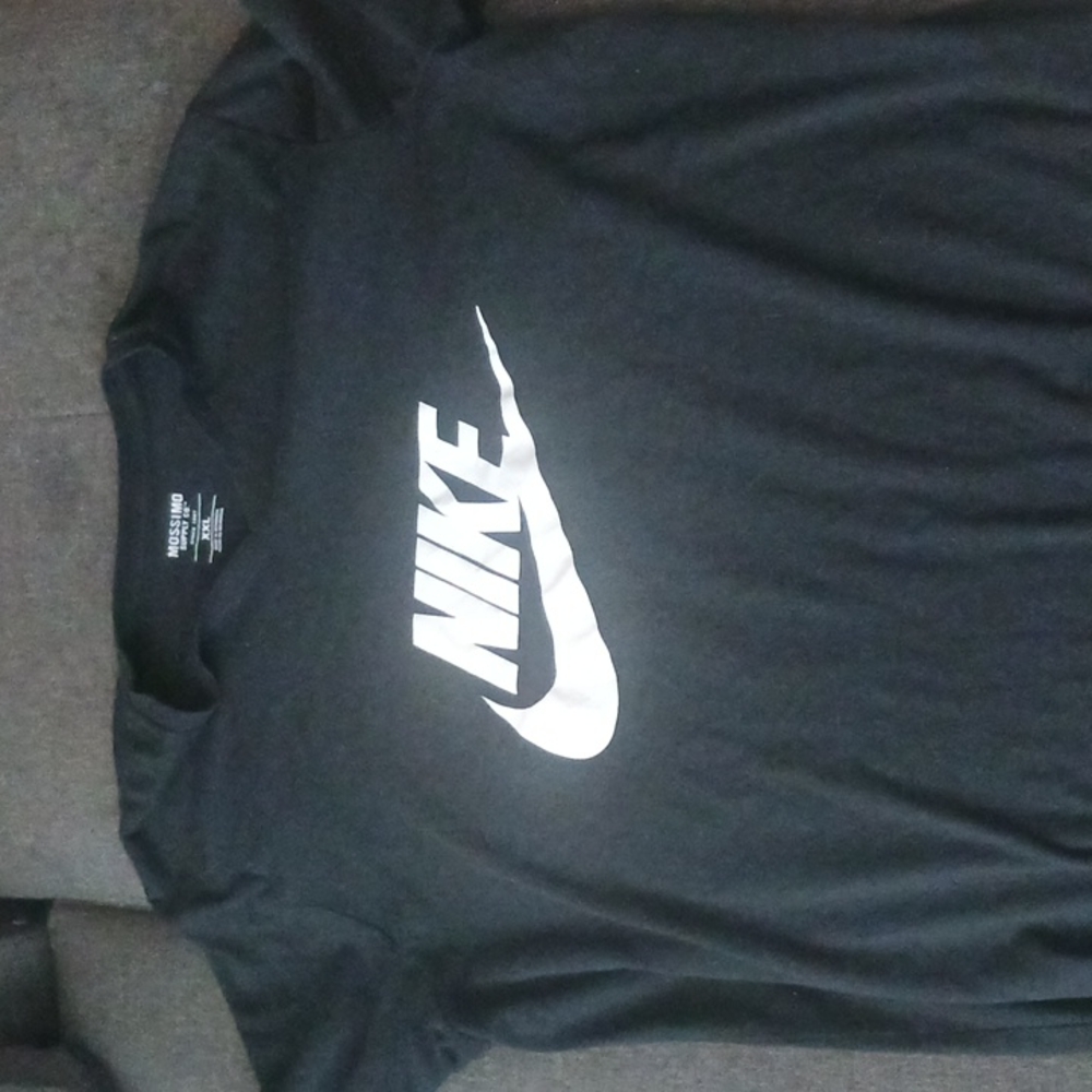 XXL NIKE SHIRT
